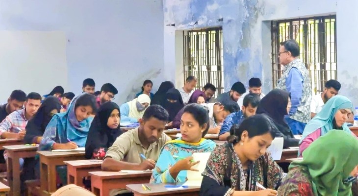 পরীক্ষায় চরম অসন্তোষ জাতীয় বিশ্ববিদ্যালয় উপাচার্যের